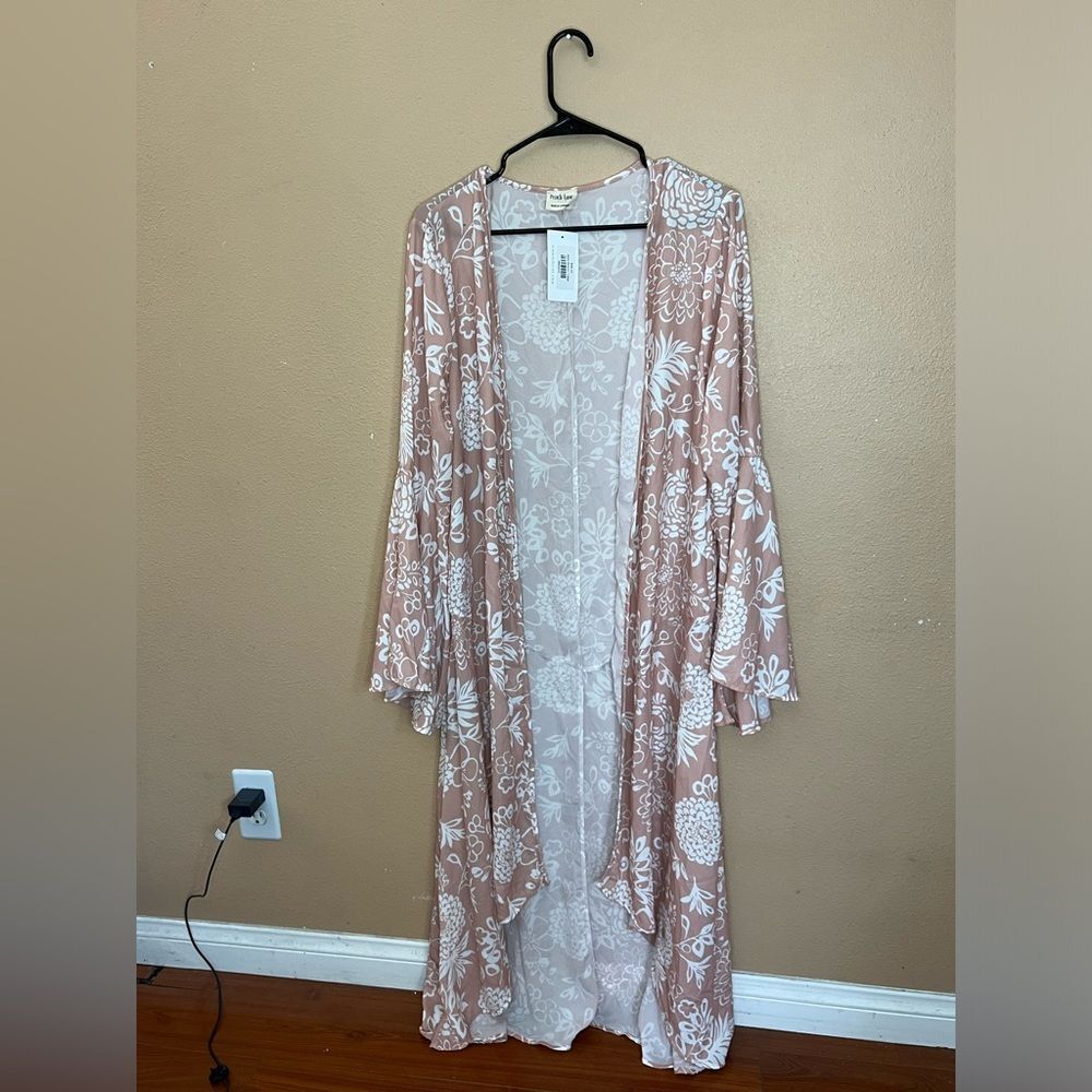 NWT Peach Love California Floral Kimono